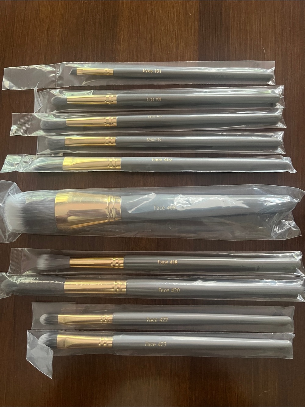 Terre Merre 10 piece makeup brushes
